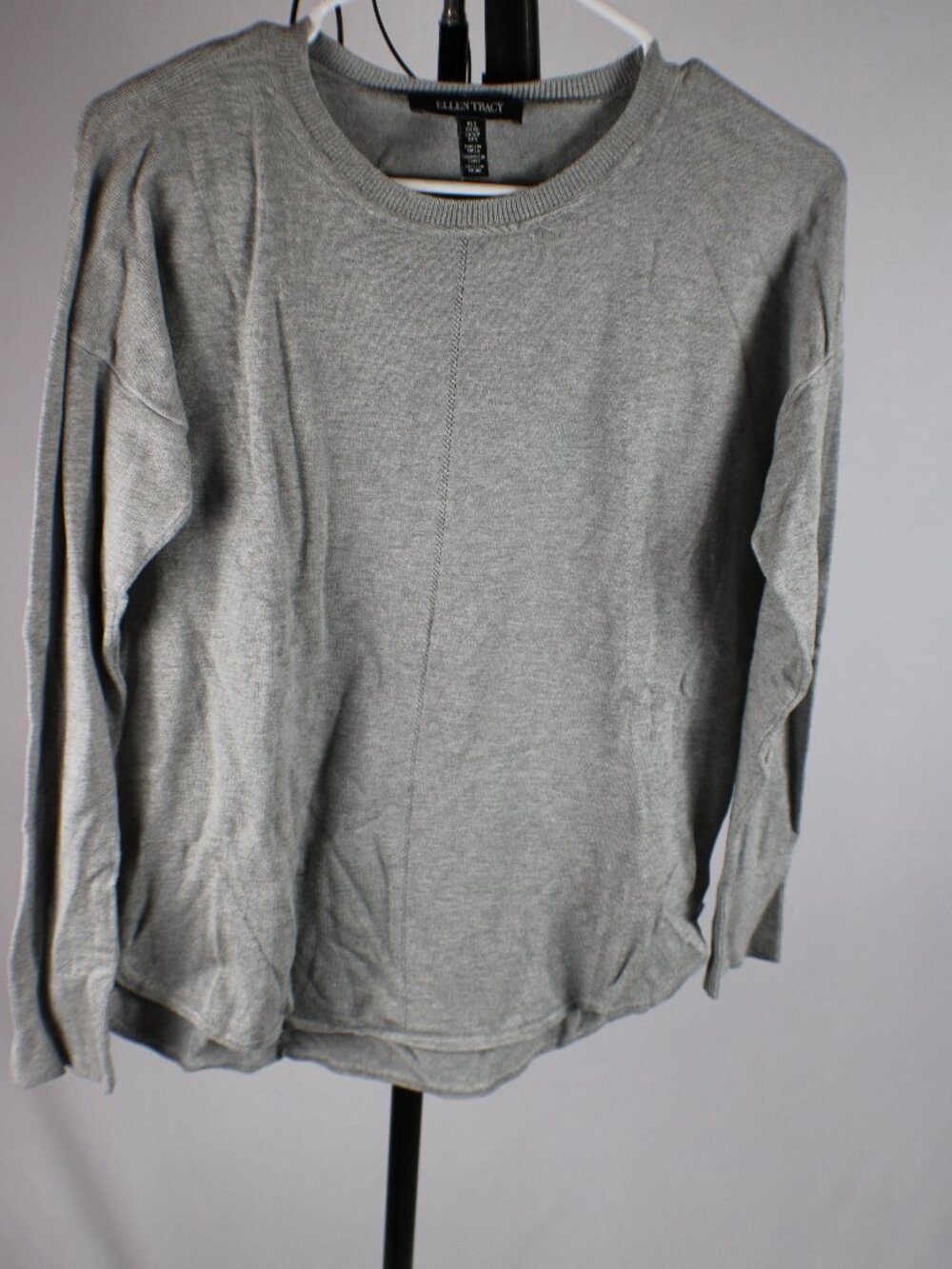 Ellen Tracy Gray Fine Gauge Crewneck Sweater Center Seam Detail Small